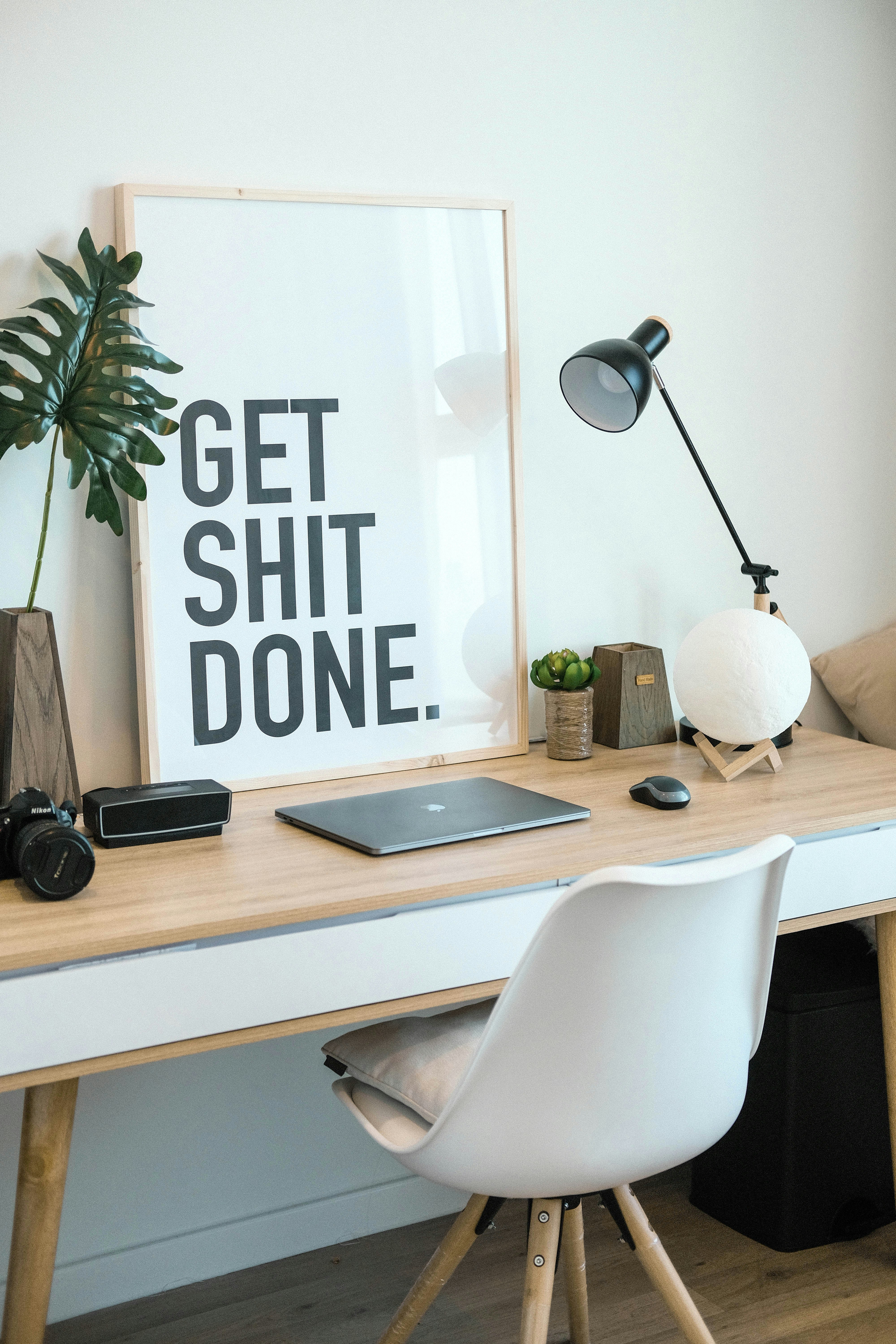 Minimalist Work Desk
